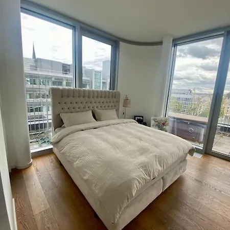 Penthouse Mit Blick Auf Skyline
